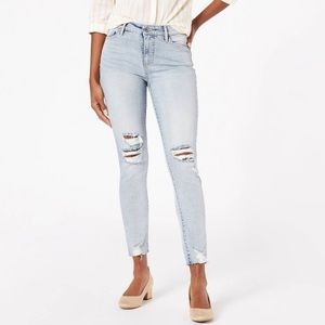 High waisted Levi jeans